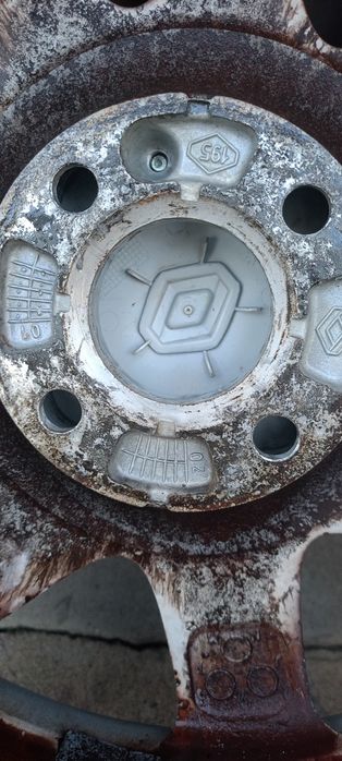 Sprzedam felgi renault 15.