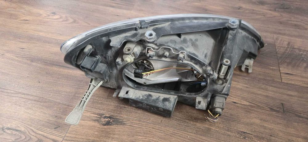lampa lewy przód ford galaxy mk 2