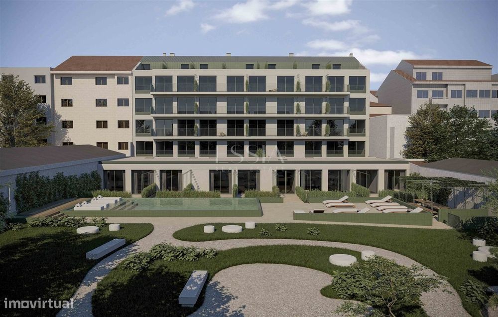 Apartamento T0 com Estacionamento e Piscina Cedofeita, Porto