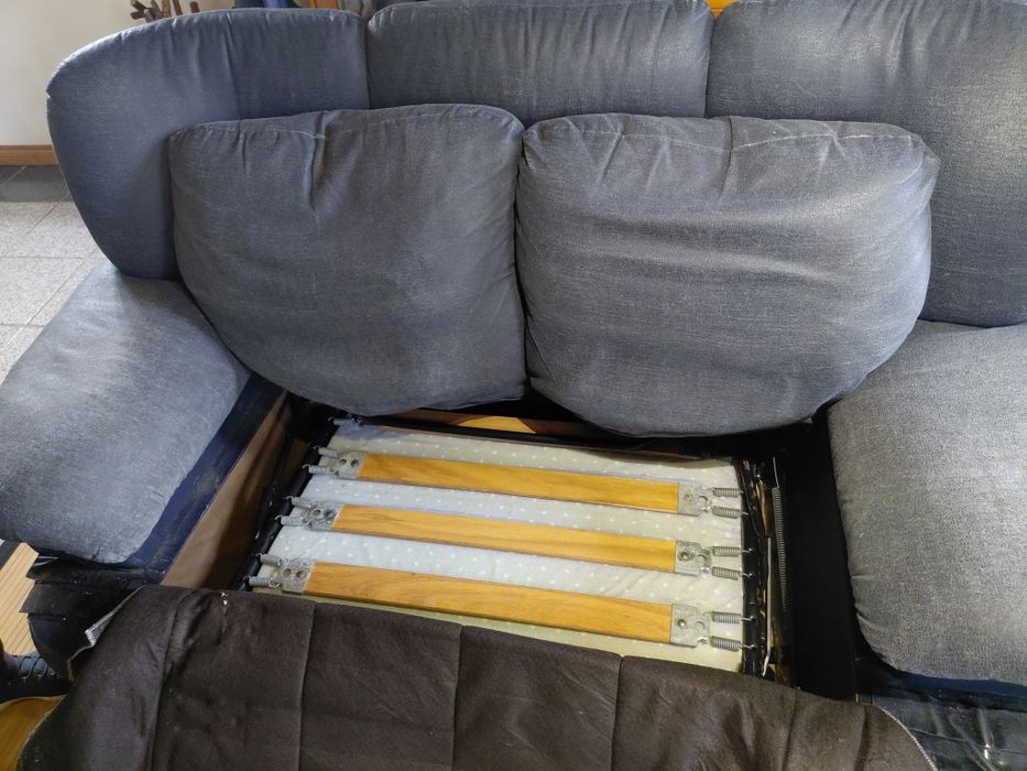 Sofá Cama Azul Aveludado