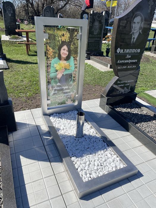 Памятник із нержавіючої сталі Памятник із фотосклом