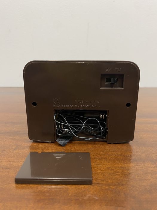 Mini rádio a pilhas.