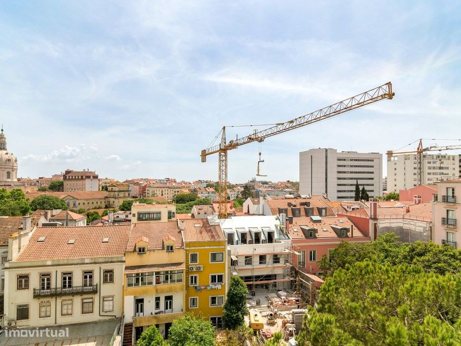 Apartamento familiar T5 na Estrela | Prédio com elevador