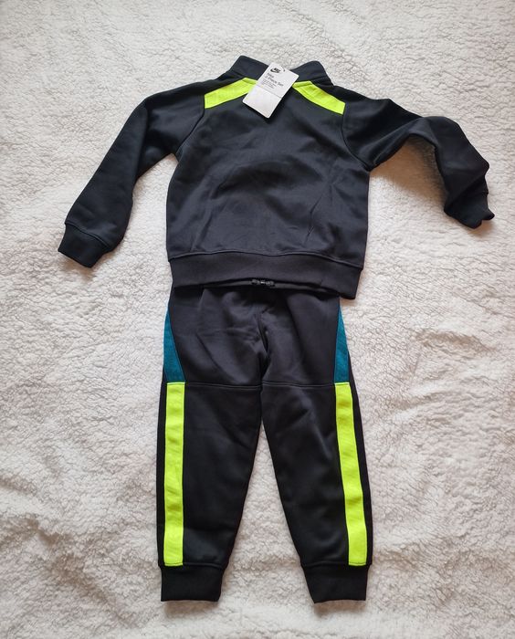dres dziecięcy nike 92-98 cm na 2-3 latka