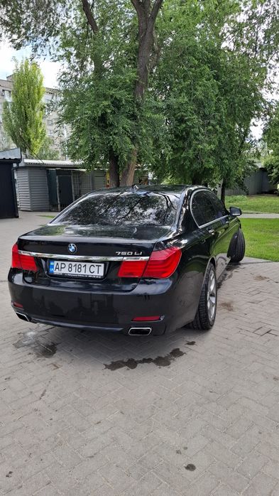 BMW 750LI 4.4 2009 года Официальная