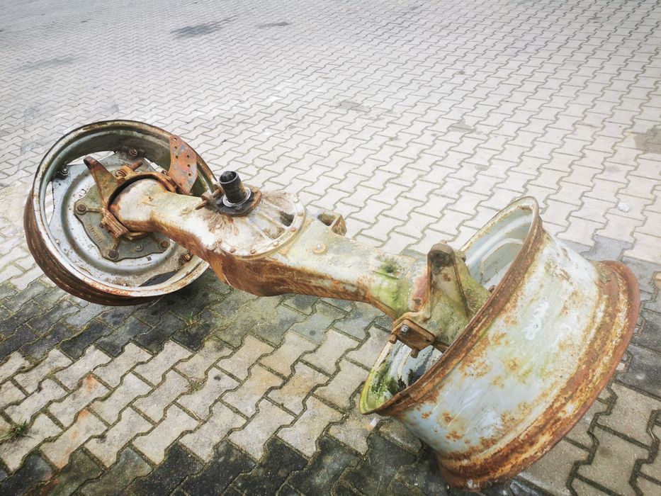 Przedni napęd MF 1014 Massey Ferguson