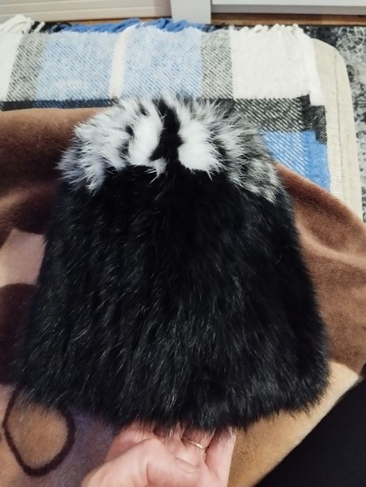 Продам зимову шапку натуральний кролік