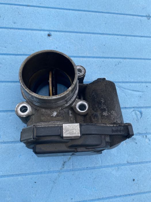 Дросельна заслонка b16dth