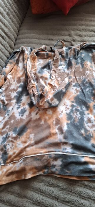 Bluza z kapturem 44