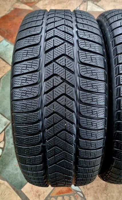 Зимові Pirelli 245/50R18 100H, Нові.