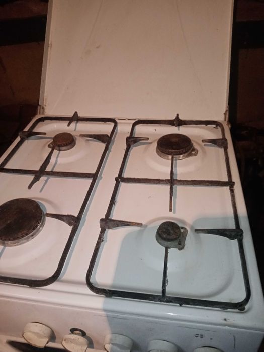 Продам плиту газовую INDESIT