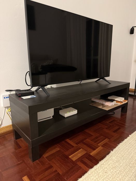 Movél de televisão IKEA LACK preto
