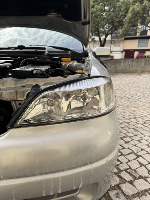 Restauro e Polimento de Faróis – Devolva a Transparência Original