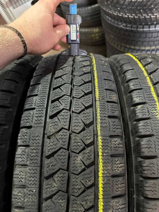 Шины БУ 195 75 R 15 C Bridgestone BlizzaK W979 Резина грузовая зима