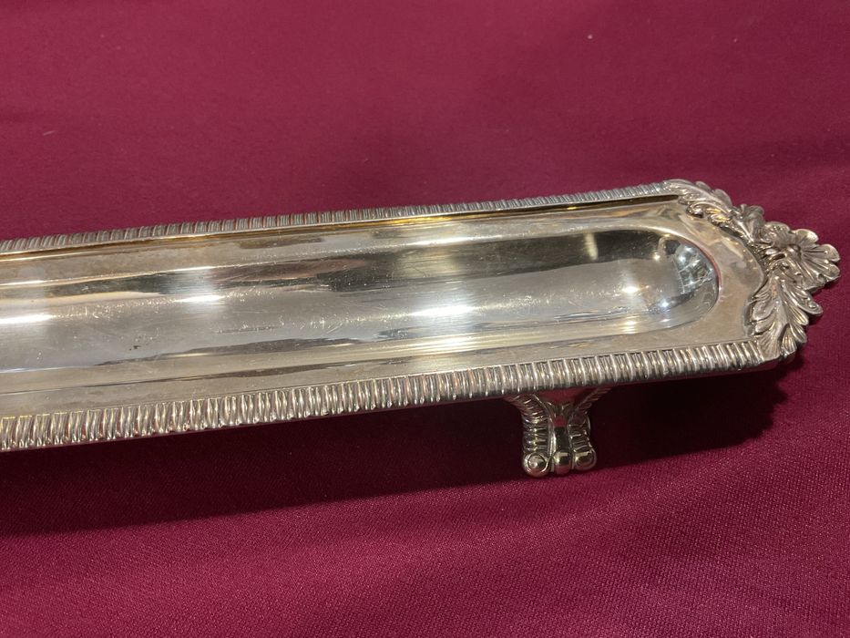 Pen tray época Edward VIII casquinha 28 cm discrição abaixo