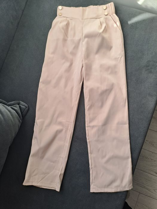 Spodnie z rozszerzonymi nogawkami