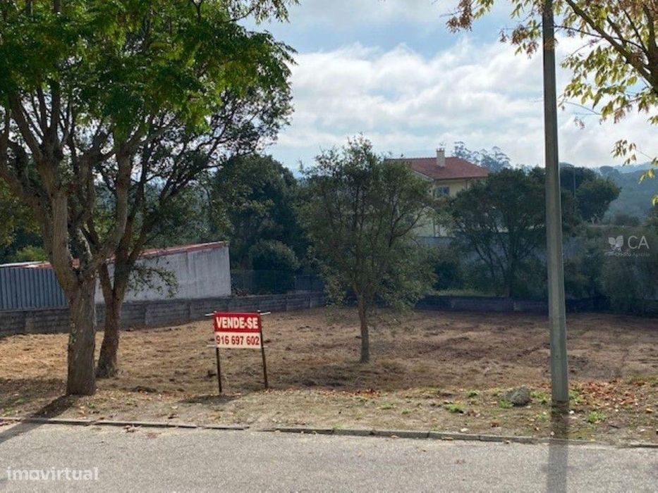Lote de terreno p/construção - Soure
