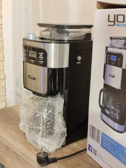 Ekspres do kawy z młynkiem Yoer Burrio CMG01BK – jak nowy