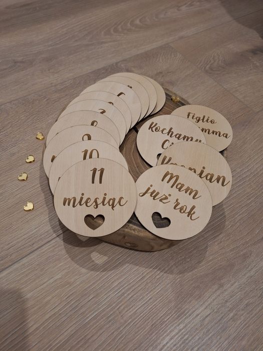Tabliczki do zdjęć, tabliczki z miesiącami