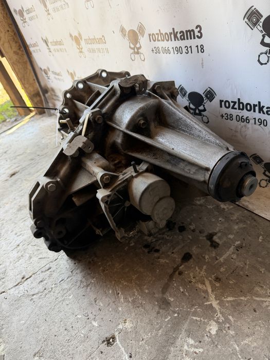 Роздатка навара д40/пасфайндер р51/navara d40/pathfinder r51 2.5