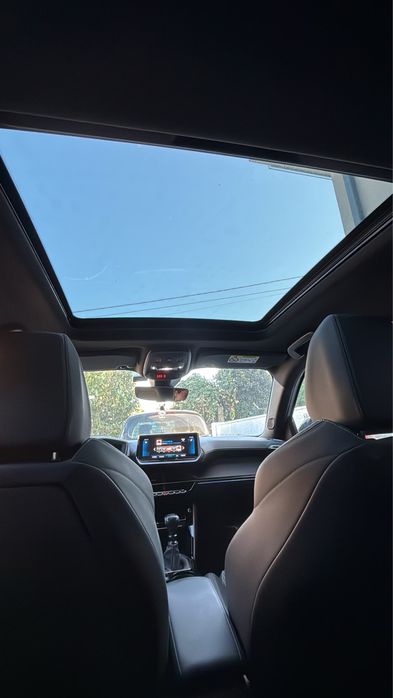Peugeot 2008 1.2 gt — photo 5