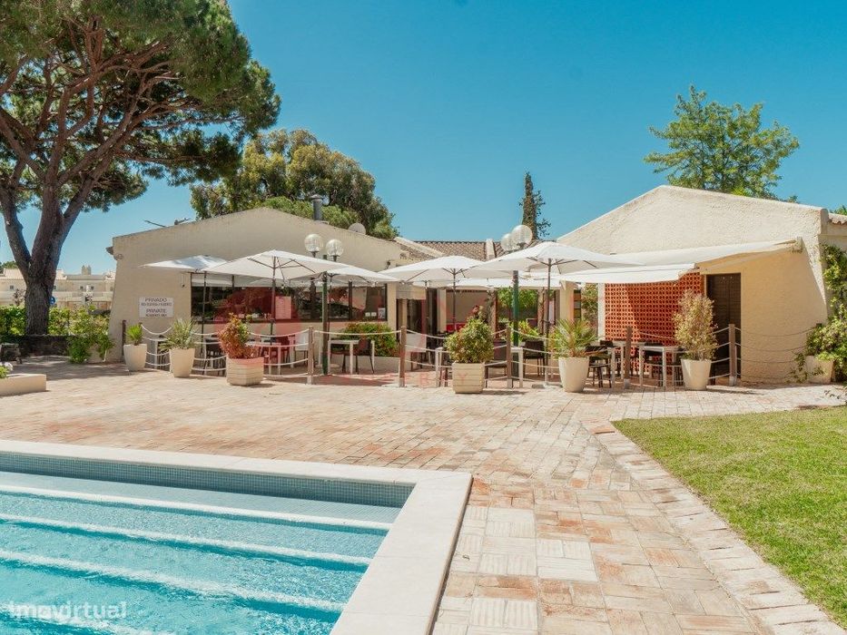 Apartamento T1 com terraço privativo em Vilamoura