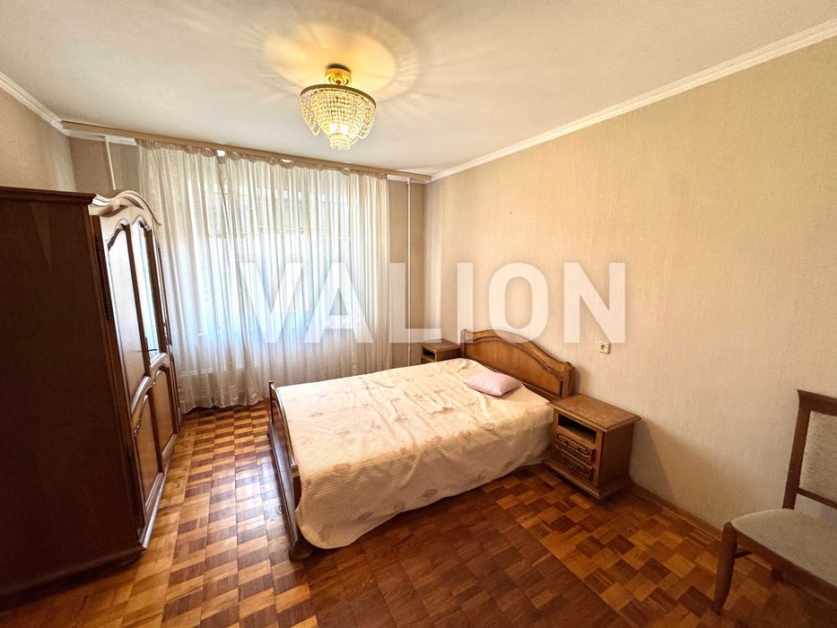 Продам 3-кімнатну квартиру з ремонтом вул.Хорольська 1,  Дарницький вокзал Дарницька(Ленінградська) пл