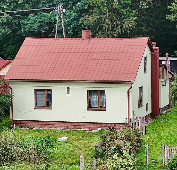 Dom z budynkami gospodarczymi koło Sieniawy - Atrakcyjna Cena