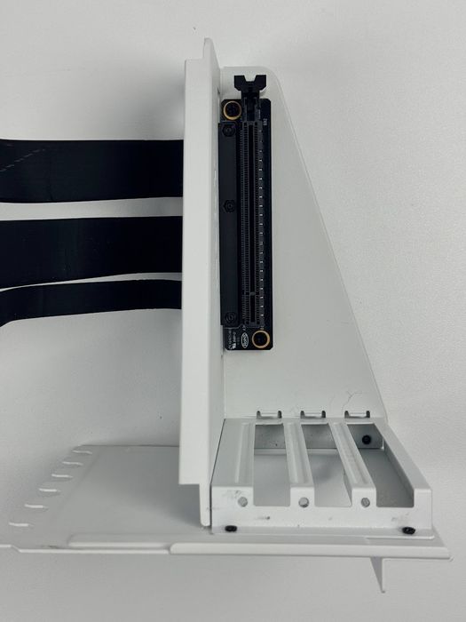 Uchwyt do pionowego montażu karty graficznej NZXT Vertical GPU Kit