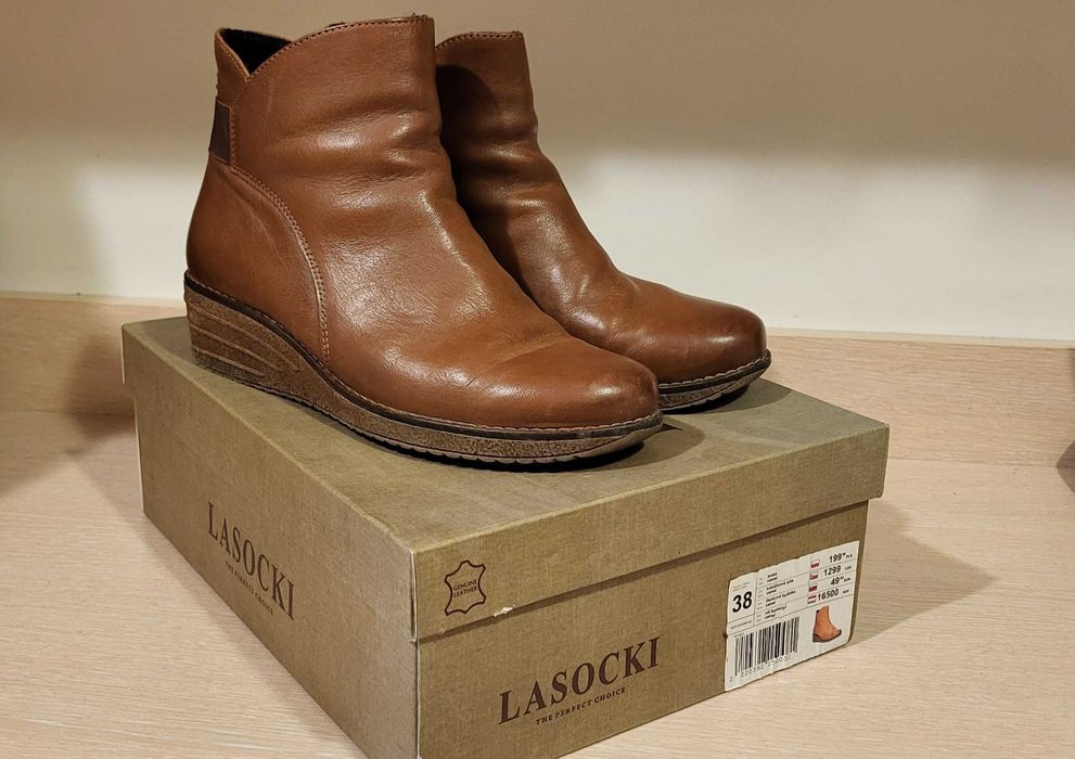 Krótkie damskie kozaczki - botki rozm. 38