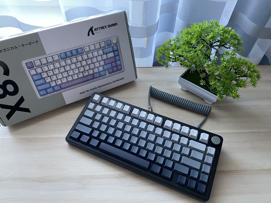 Нова бездротова механічна клавіатура Attack Shark X85