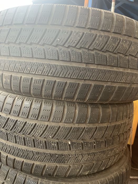 245/45/18  зима hifli