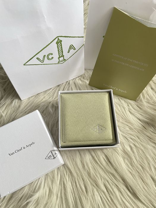 Сережки Van Cleef & Arpels