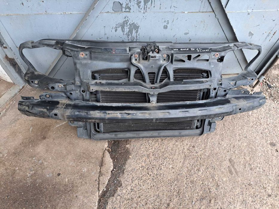 Pas przedni kompletny chłodnice Volkswagen Golf IV 1.4 klima