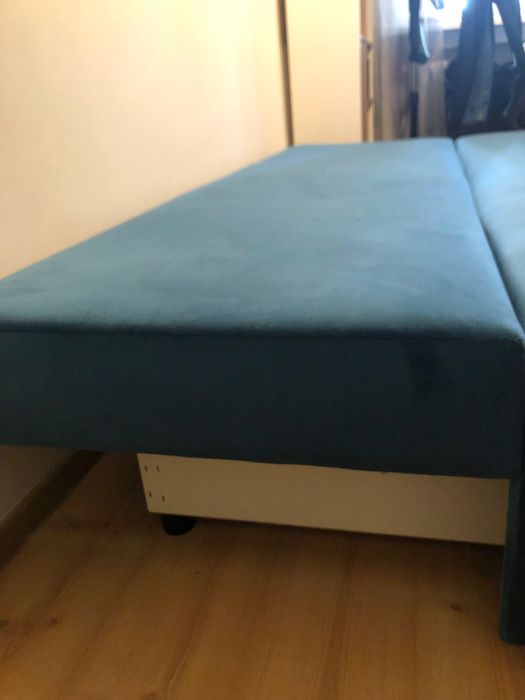 Łóżko-sofa niebieska