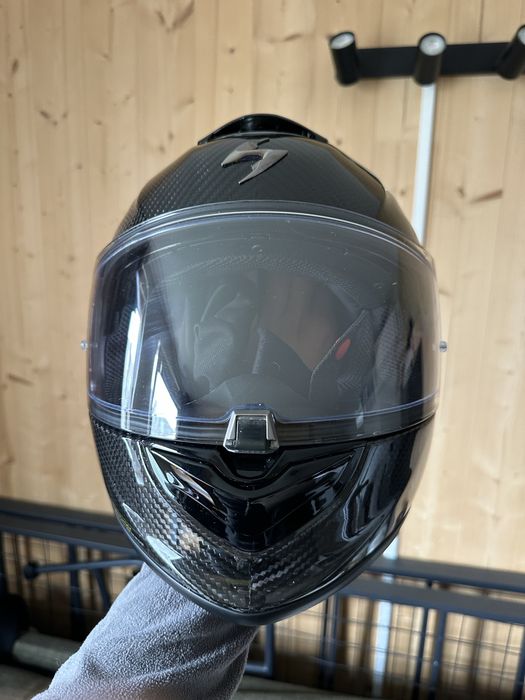S-ка Scorpion exo 1400 carbon шолом шлем