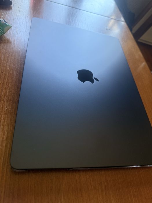MACBOOK AIR M2 15-cali. Czarny