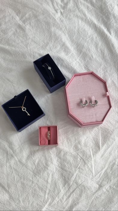 Прикраси Swarovski