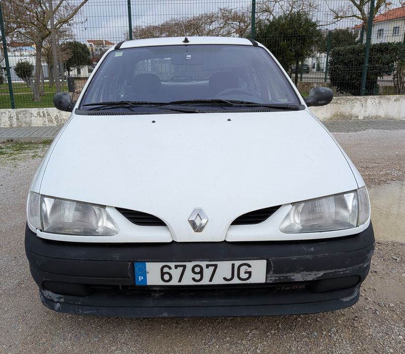 Renault Mégane 1.4 i 16 V  97