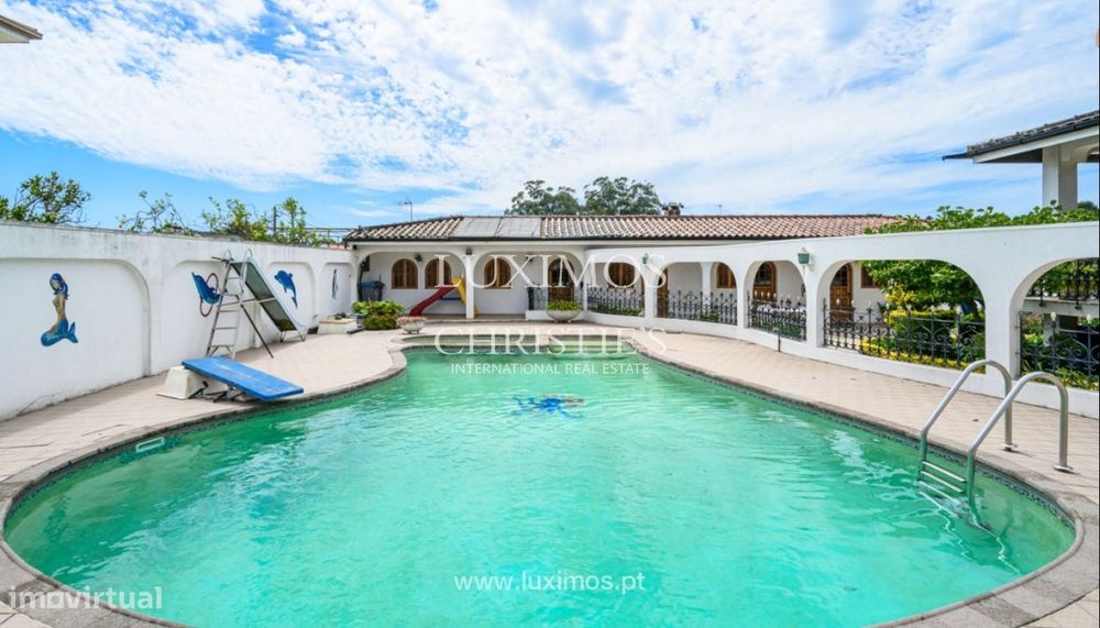 Moradia V6 com piscina e jardim, à venda, na Maia