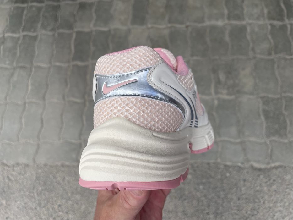 Жіночі кросівки Nike Vomero Custom Pink 36-41