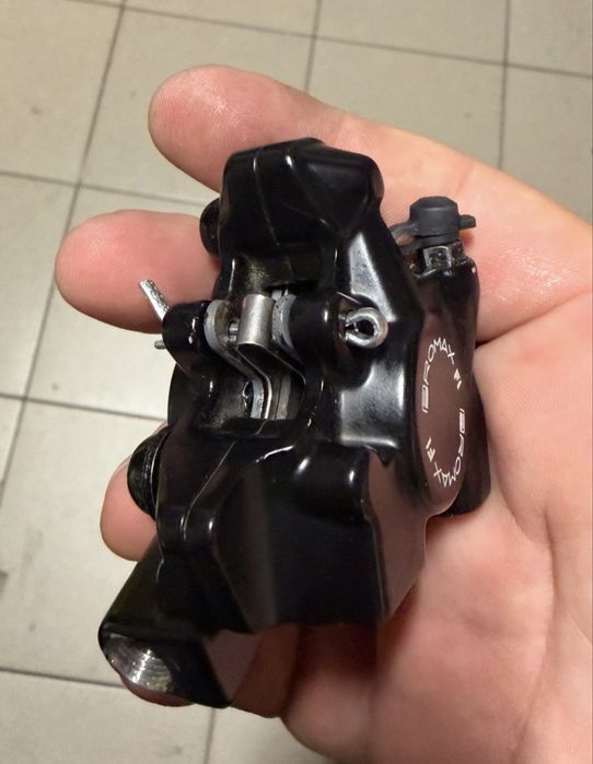 Zaciski rowerowe hydrauliczne promax F1