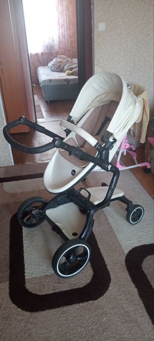 Продається дитяча коляска fooуfoo