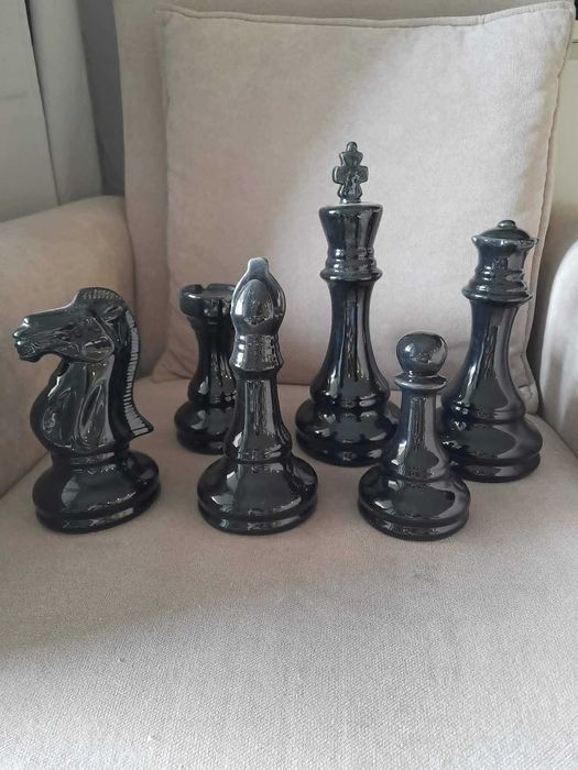 Zestaw Porcelanowych szachów 6 sztuk