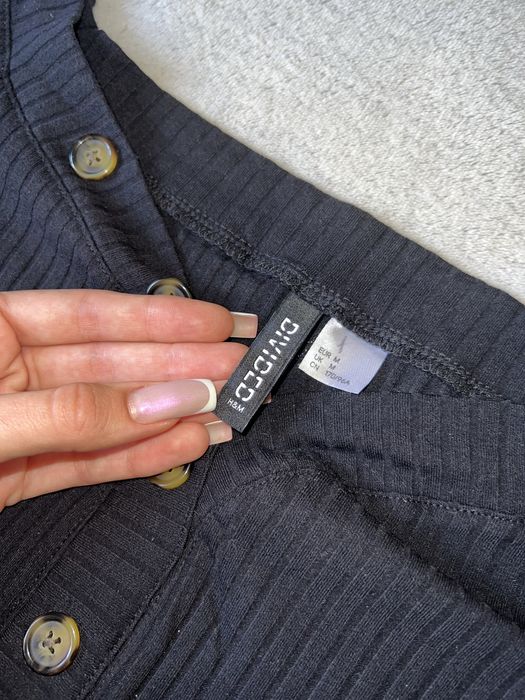 Жіноча кофта H&M чорна з пуговицями