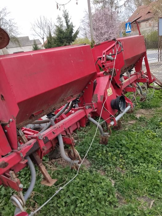 Siewniki do kukurydzy 4-6rzędowe