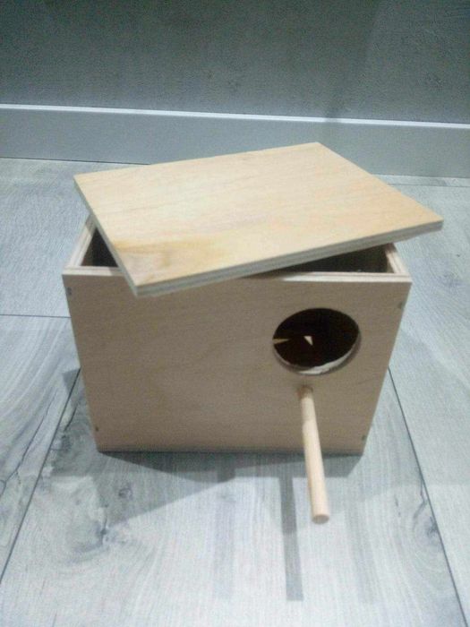 Budki legowe dla papug falistych nimfa swiergotki kozy rozelle