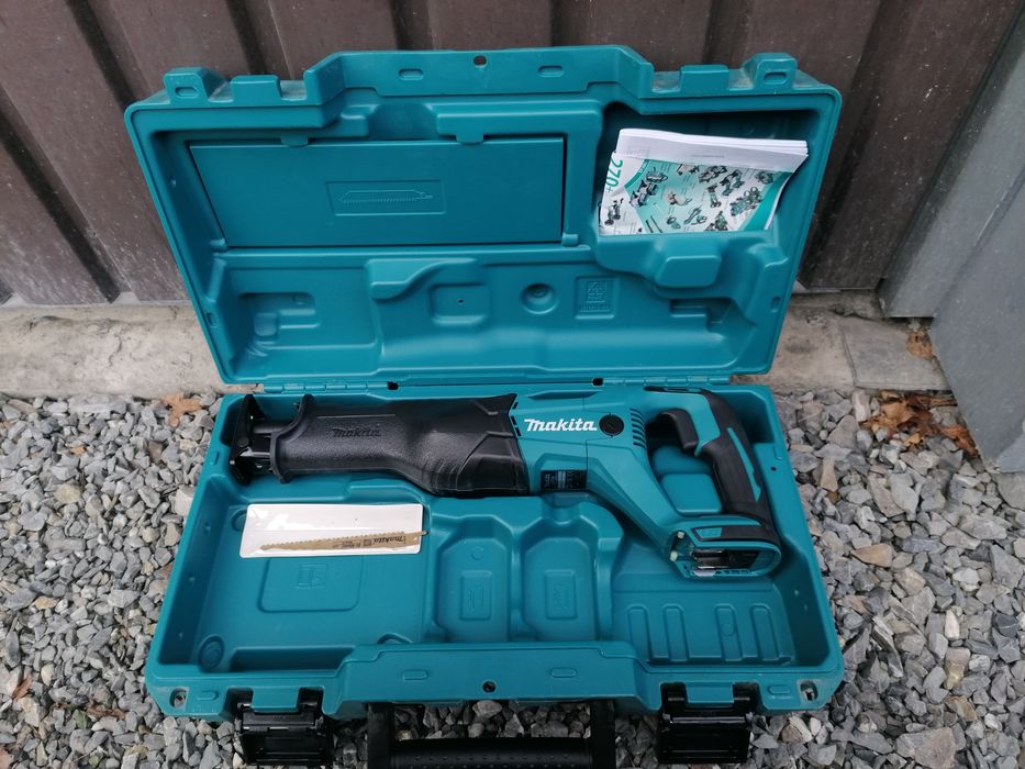 Piła szablasta makita Djr 186 aku 18v