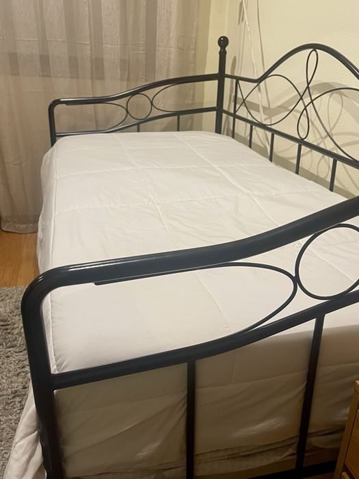 Sofá-Cama 90x200 Como Novo + 2 Colchões Ortopédicos Luso Colchão
