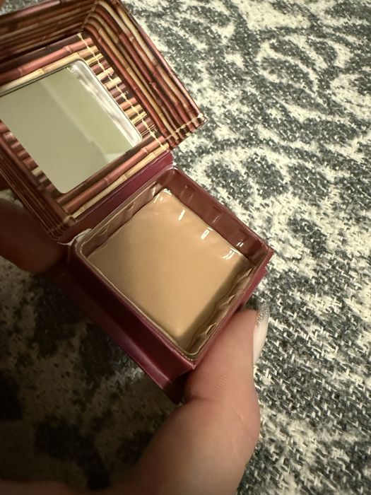 Benefit бронзер, новий